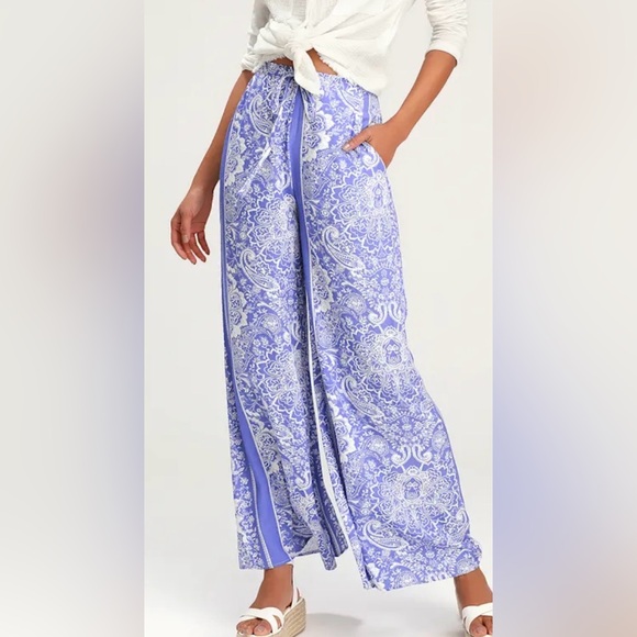 Lulus Pants - Lulu's Periwinkle and White Wide-Leg Pants M